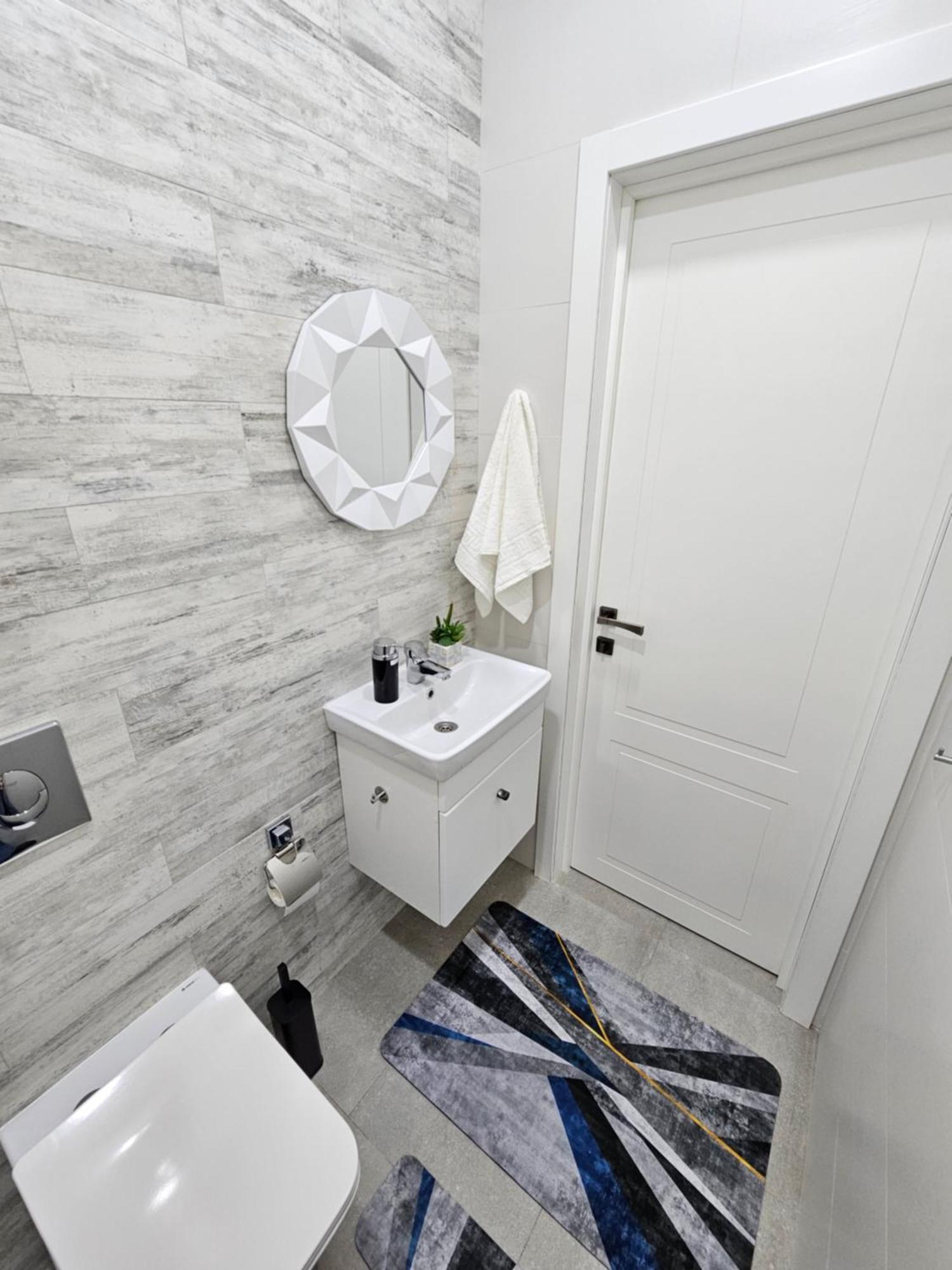 3 Room Gagarin Park Residential Complex Near Mega Shopping Mall Almaty Ngoại thất bức ảnh