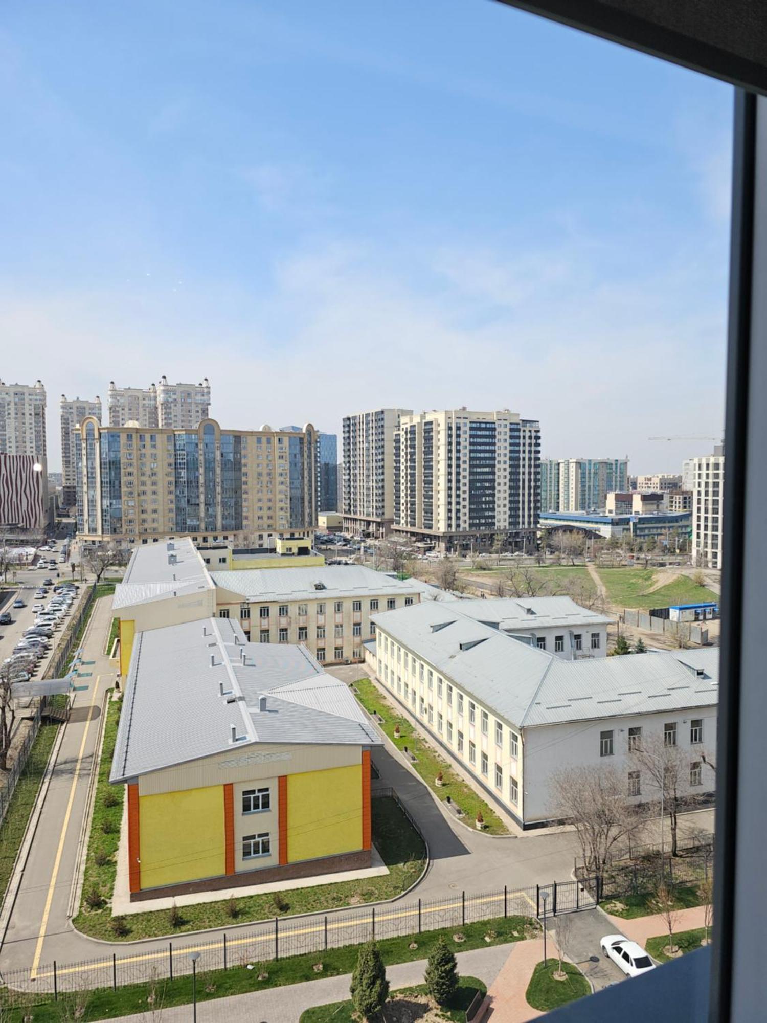 3 Room Gagarin Park Residential Complex Near Mega Shopping Mall Almaty Ngoại thất bức ảnh