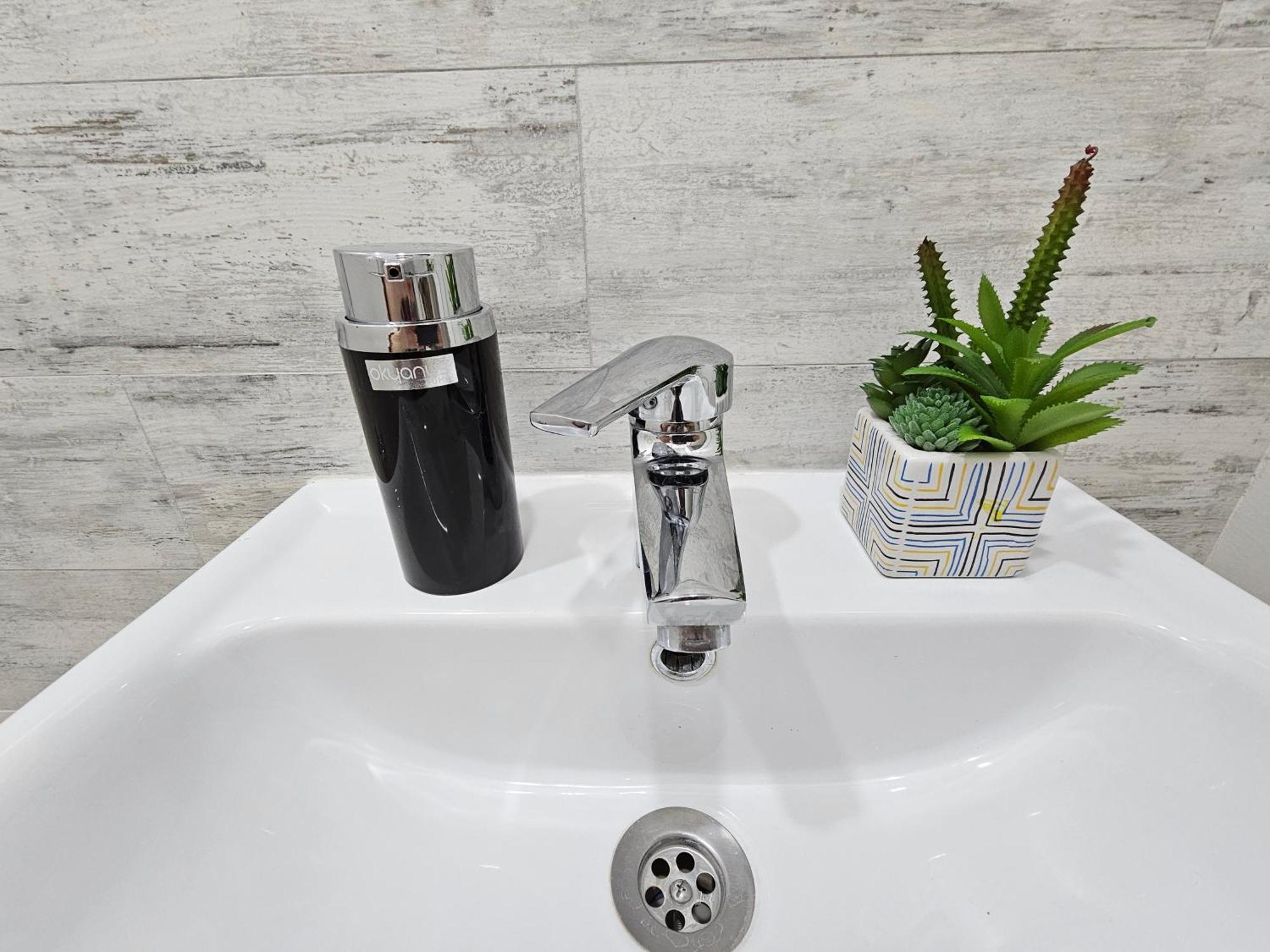 3 Room Gagarin Park Residential Complex Near Mega Shopping Mall Almaty Ngoại thất bức ảnh
